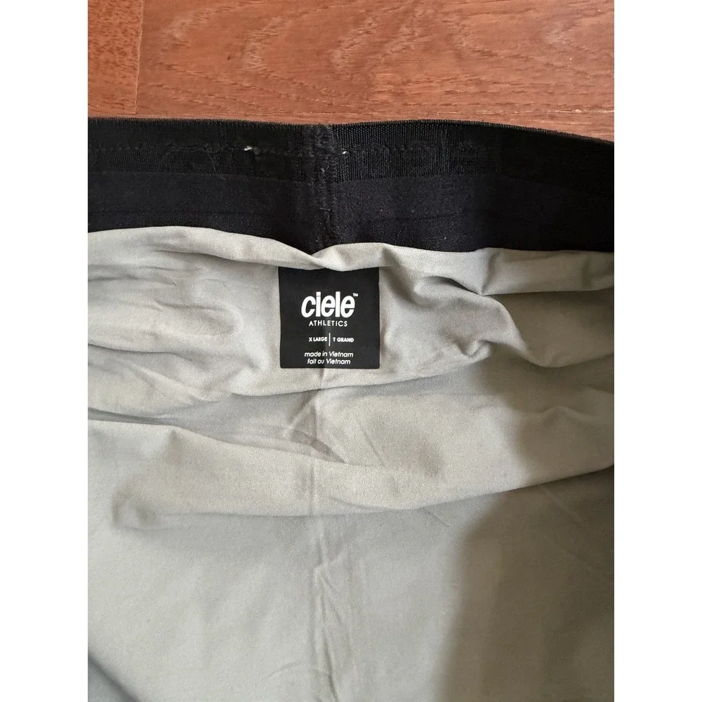 Ciele Athletics Men's Running Shorts XLarge Beige Lightweight Athletic Shorts